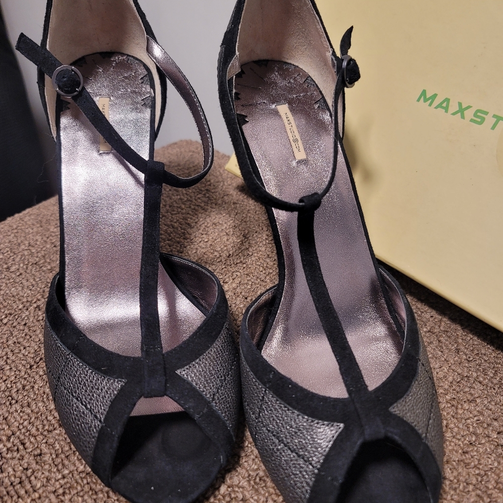 Max Studio Parson, 9.5 M, Black/Silver T-strap 4"
